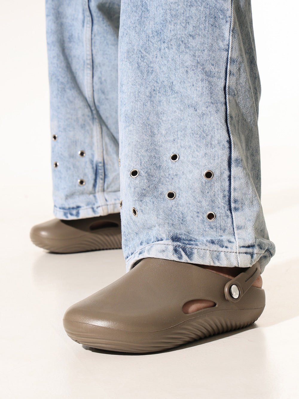 Muse Mens Clog - Solaworld.in