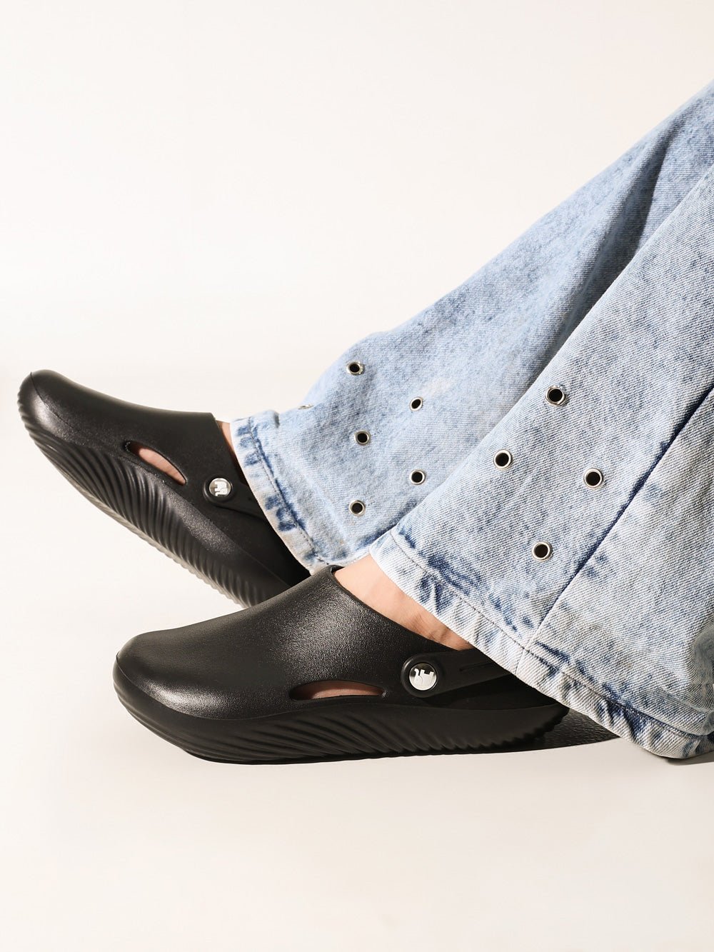 Onyx Mens Clog - Solaworld.in