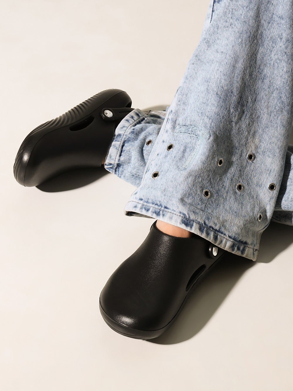 Onyx Mens Clog - Solaworld.in