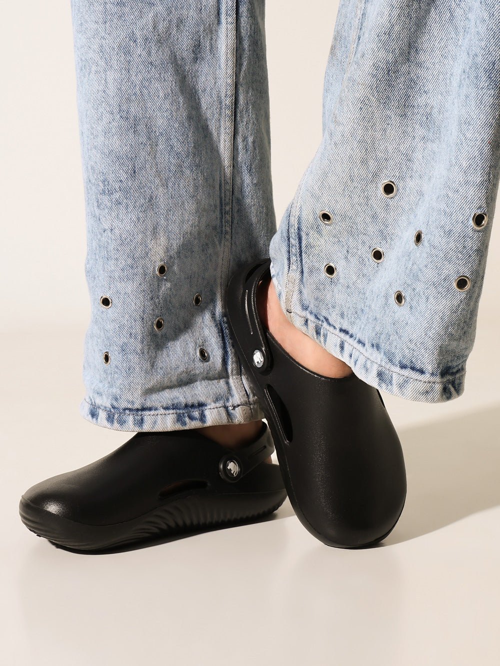 Onyx Mens Clog - Solaworld.in