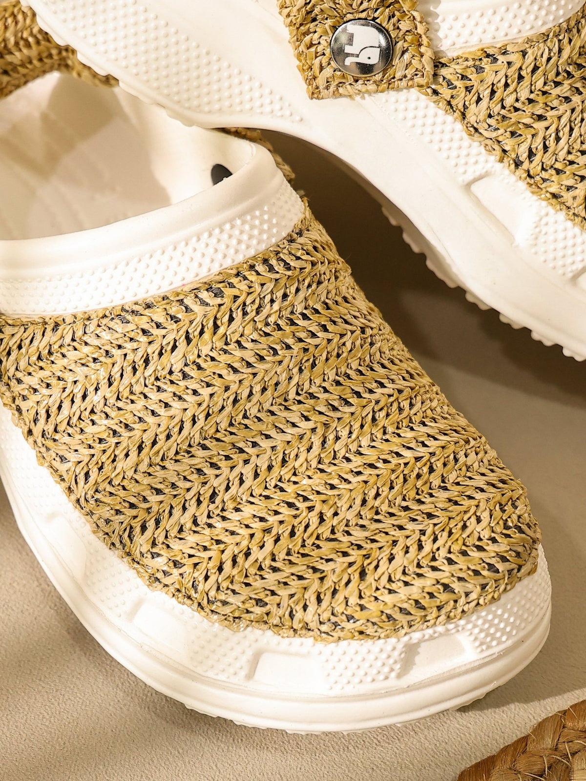 Raffia Women’s Clogs - Solaworld.in