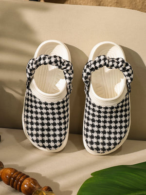 Shatranj Women Clogs