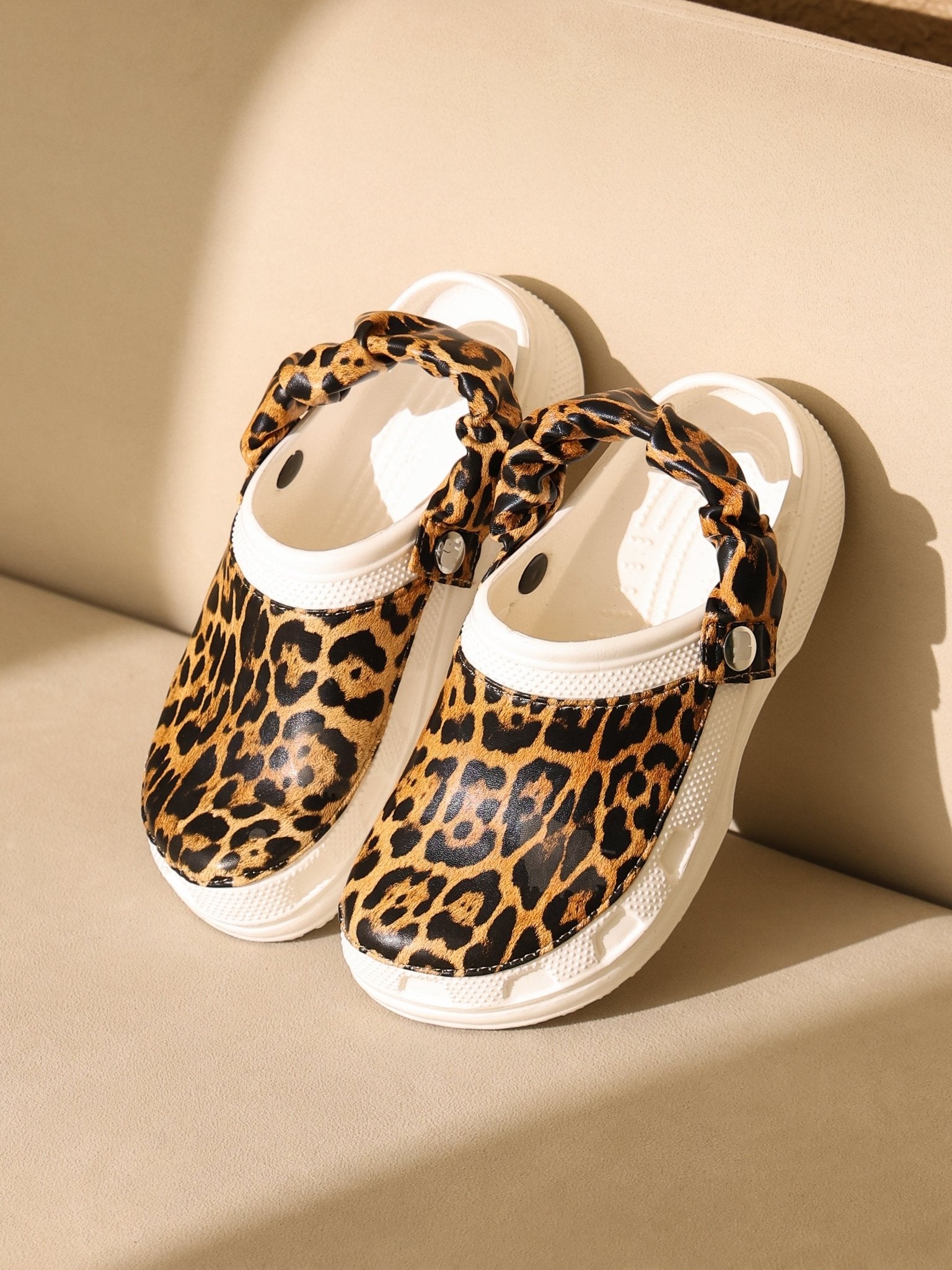 Sherni Women Clogs - Solaworld.in