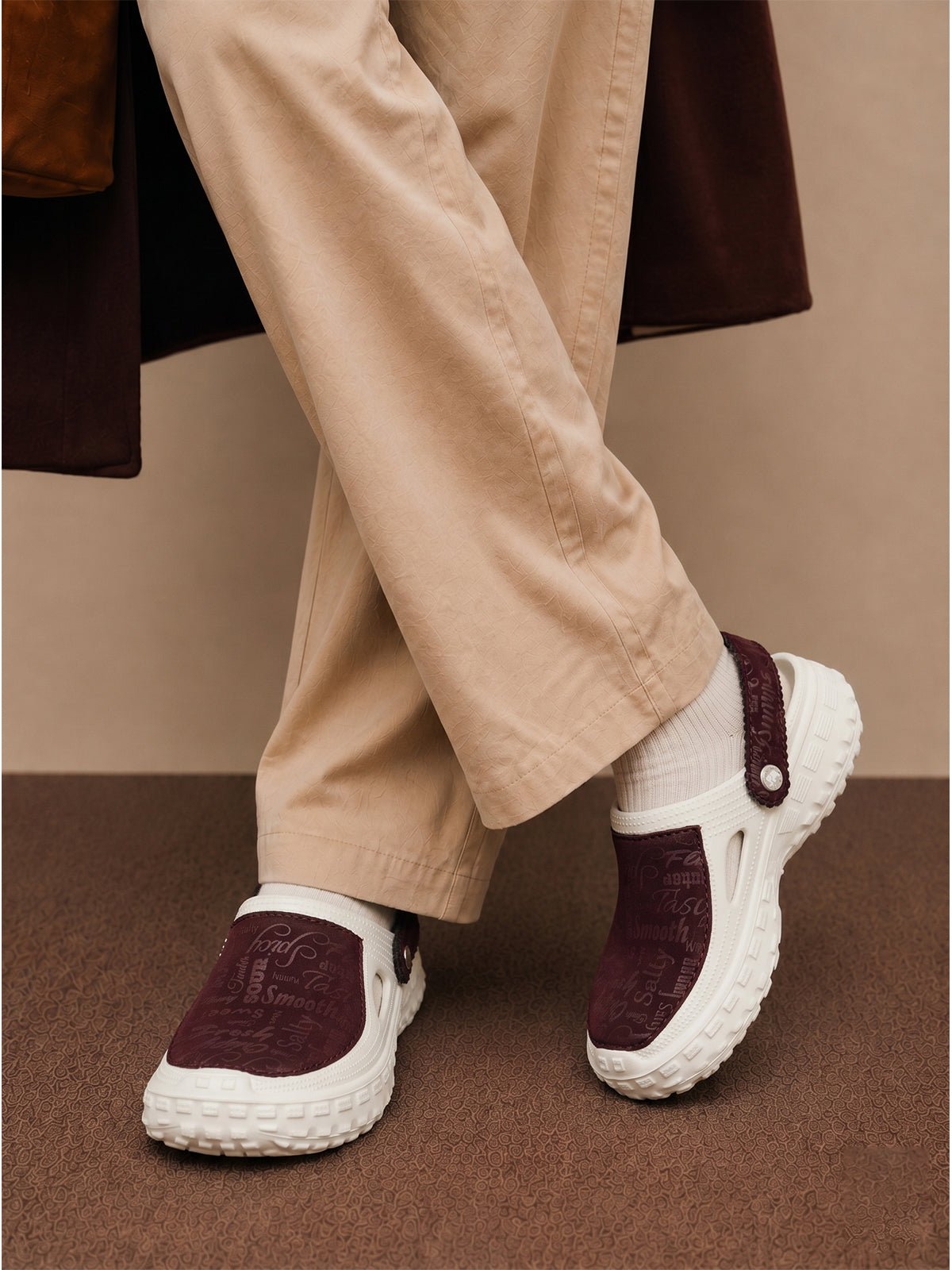 Sola Velvet Script Women Clogs - Solaworld.in