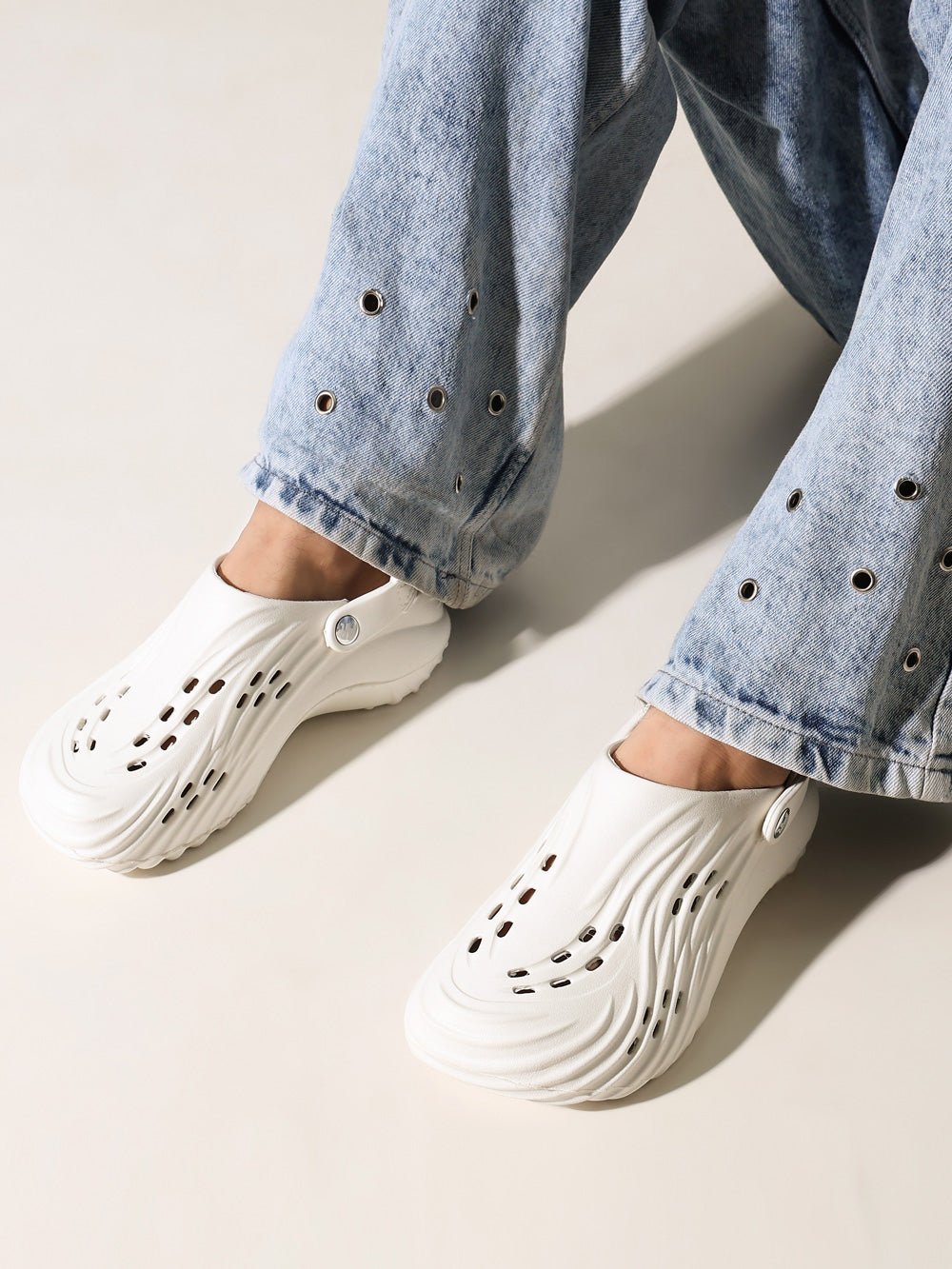 Wave Mens Clog - Solaworld.in
